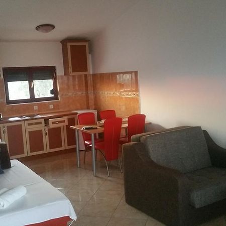 Apartments Tara Ulcinj Exteriör bild