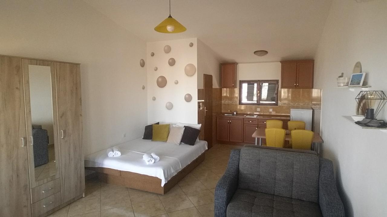 Apartments Tara Ulcinj Exteriör bild